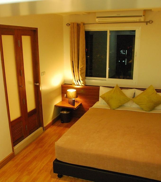 Hotel White House Asoke Sukhumvit 18 Bangkok Pokój zdjęcie