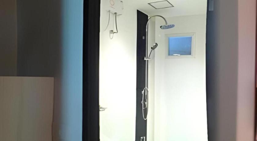 Hotel White House Asoke Sukhumvit 18 Bangkok Zewnętrze zdjęcie